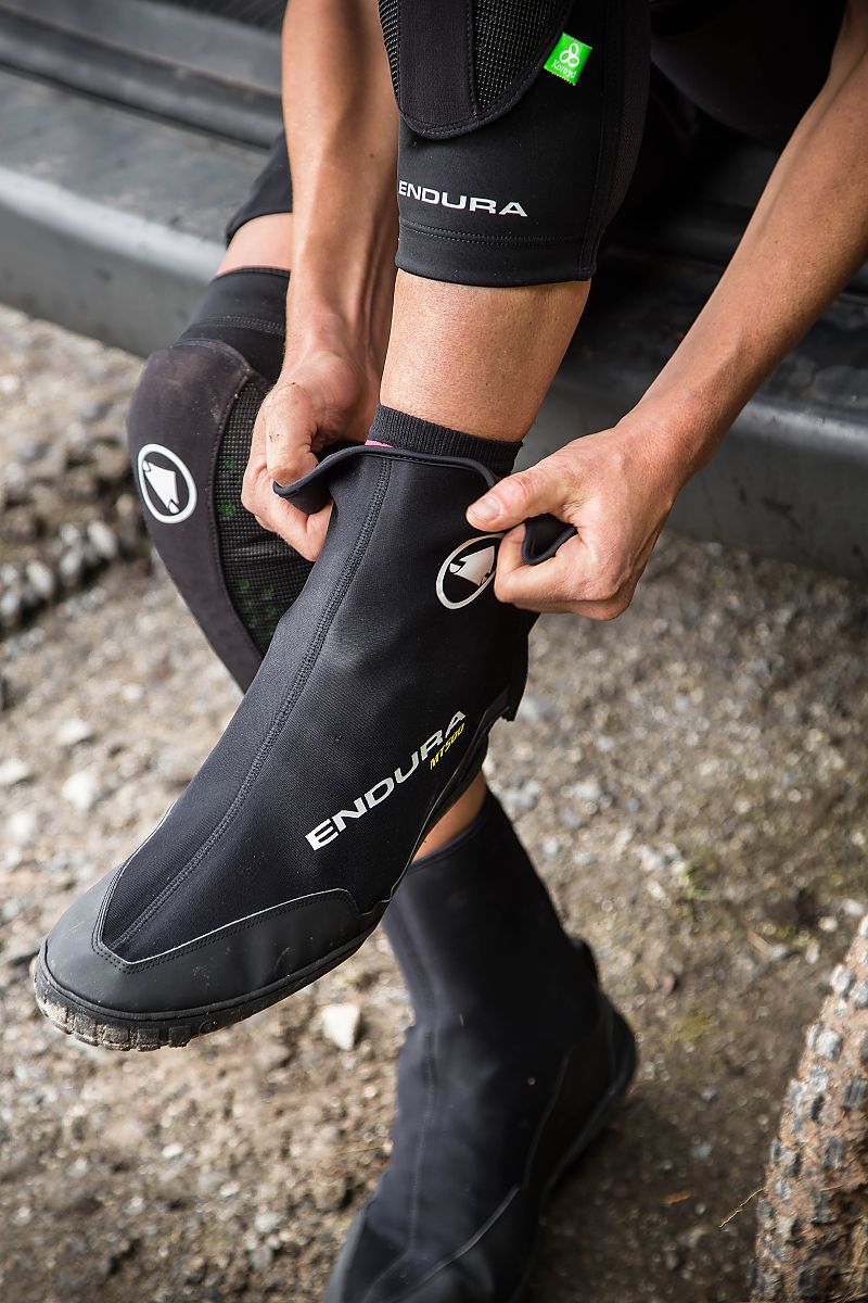 winter boots for flat pedals